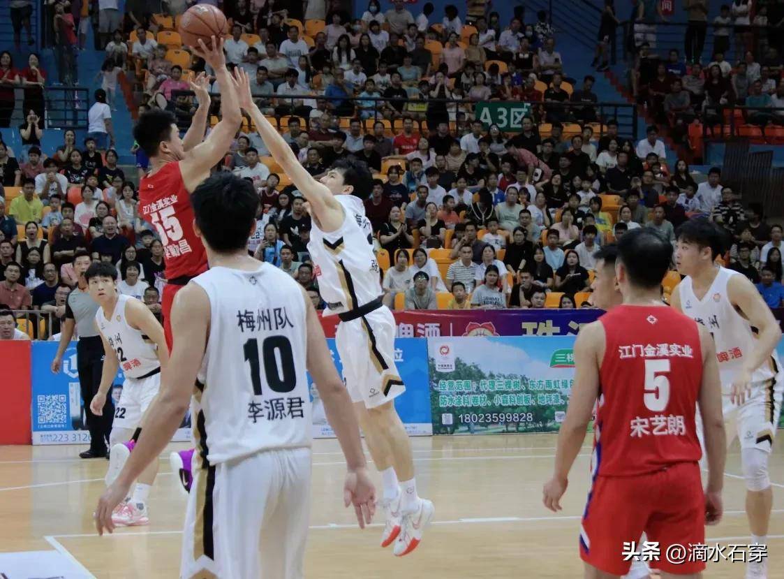 九游体育app-包含风云突变!广东宏远转会期篮板制胜,亚冠版图或变,目标明确,数据趋势出现新变化的词条